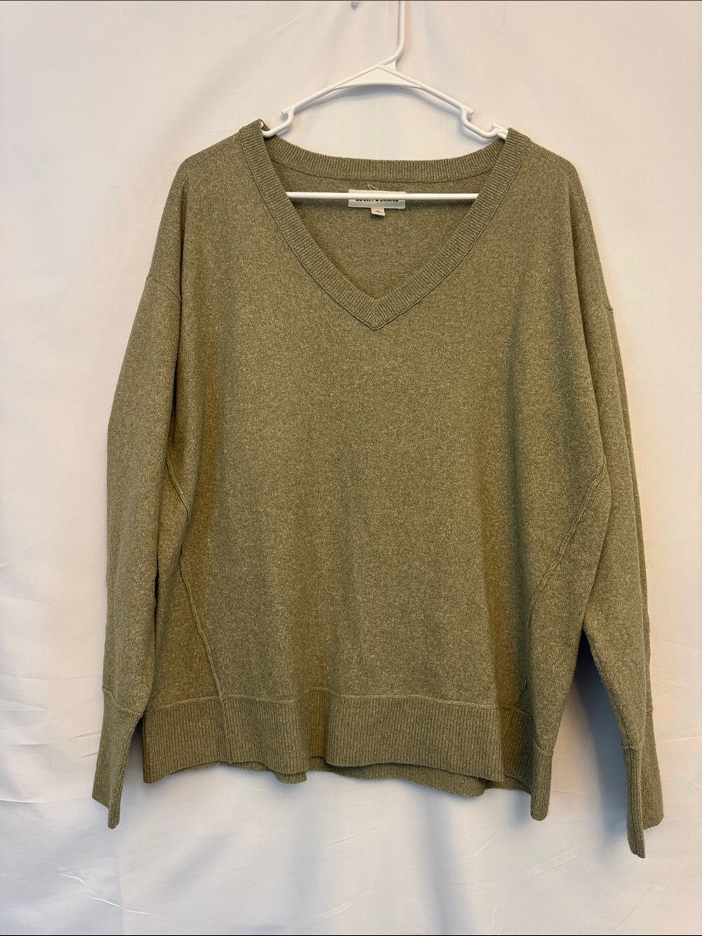 Lucky Brand Olive Green Marl V-Neck Drop Shoulder Knit Sweater Size Medium